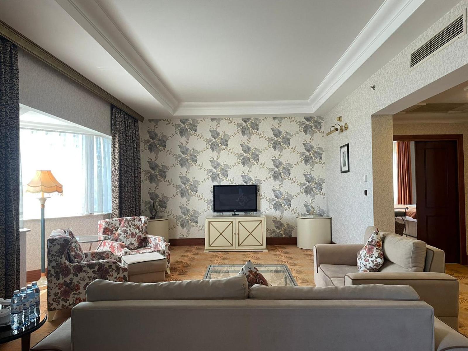 Grand Hotel Europe Baku Exteriör bild