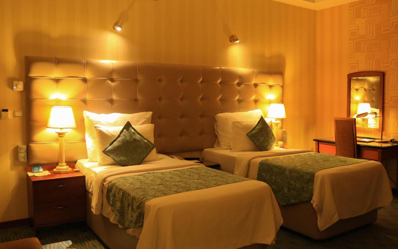 Grand Hotel Europe Baku Exteriör bild