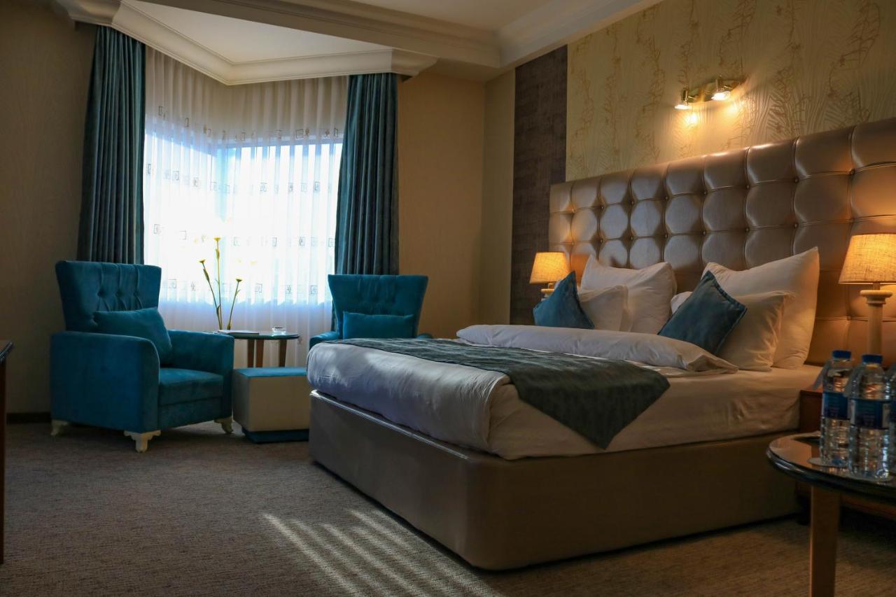 Grand Hotel Europe Baku Exteriör bild