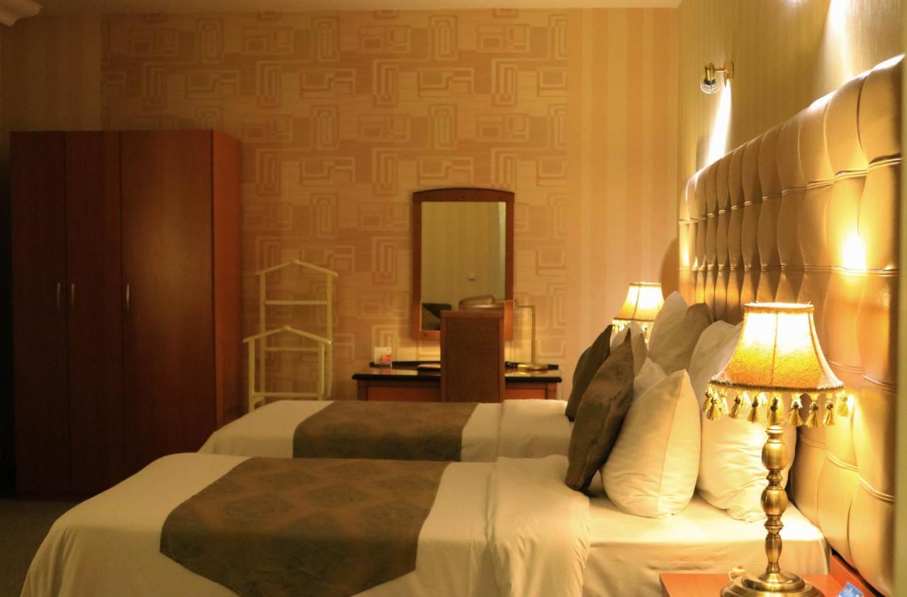Grand Hotel Europe Baku Exteriör bild